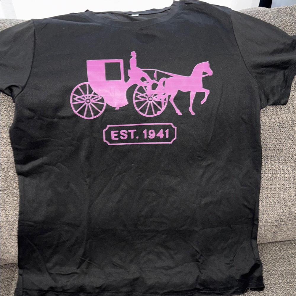 NEW COACH LOGO UNBRANDED Black  or white  T-Shirt